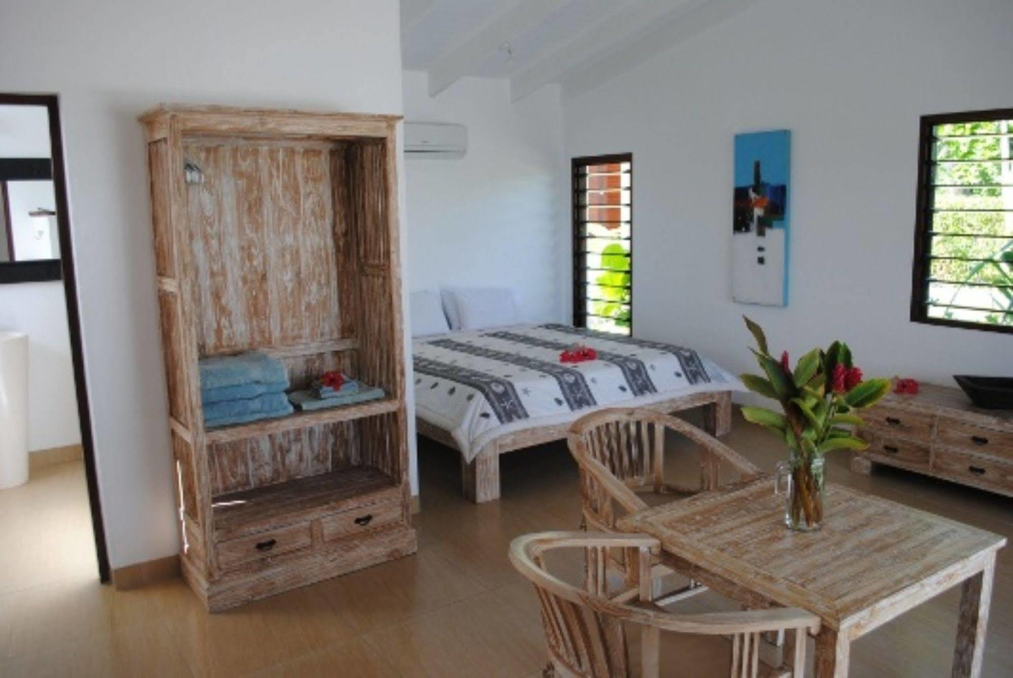 Angelfish Cove Villas بورت فيلا المظهر الخارجي الصورة
