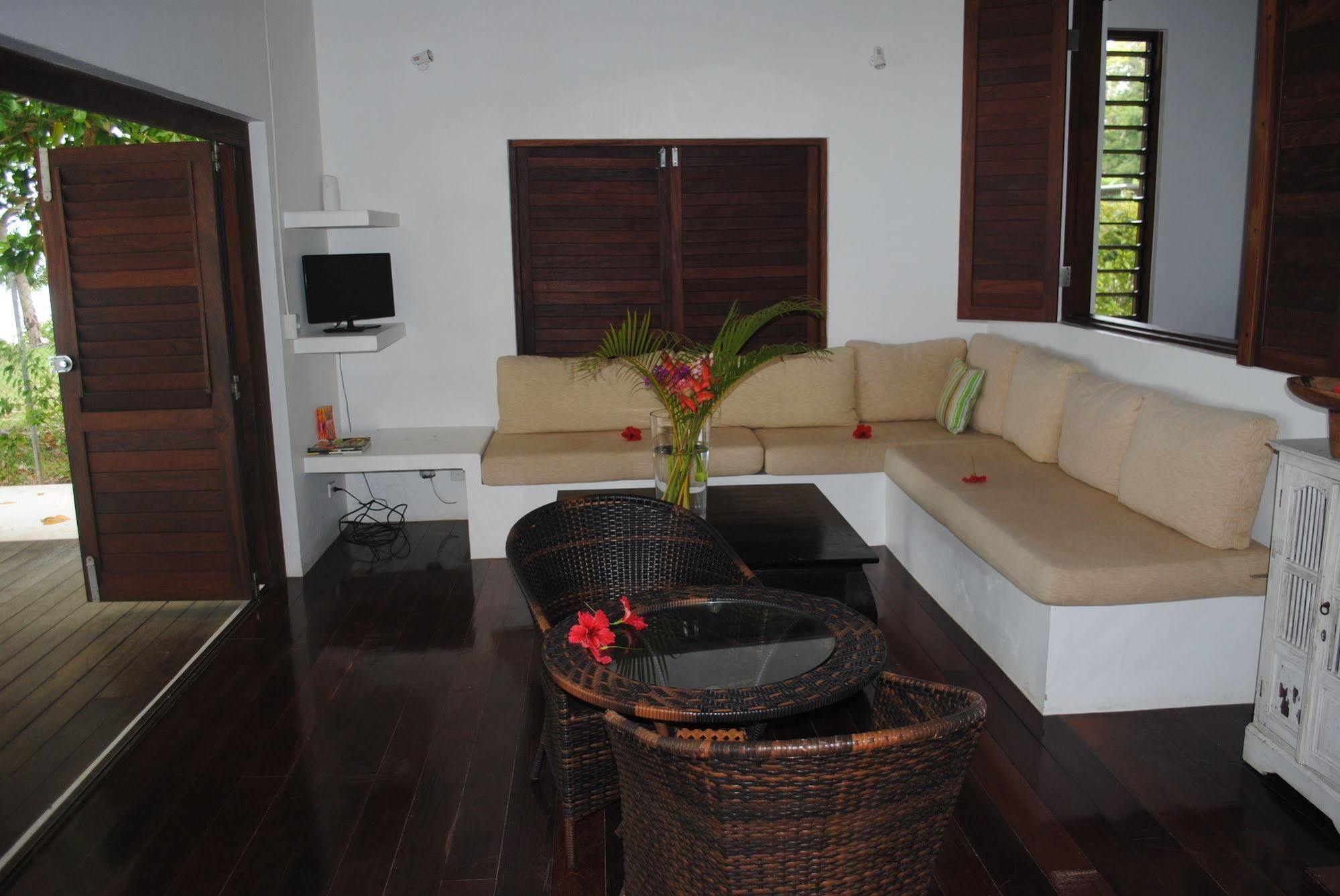 Angelfish Cove Villas بورت فيلا المظهر الخارجي الصورة